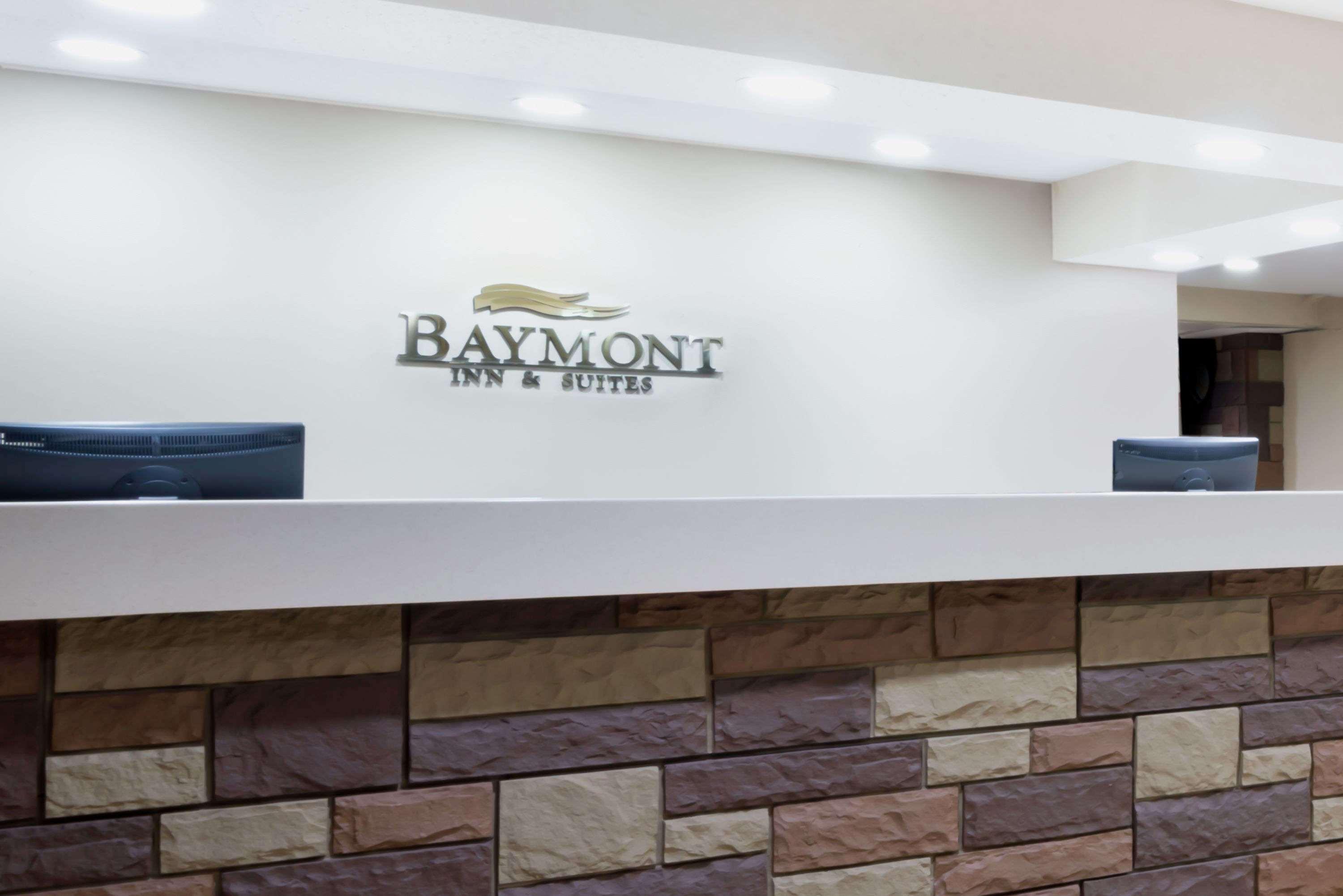 Baymont By Wyndham Columbus/Rickenbacker Hotel Екстериор снимка